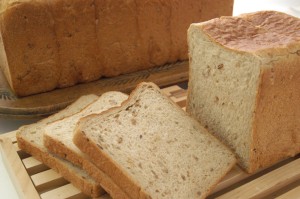 ７種の雑穀食パン（２斤）