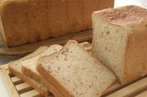 ７種の雑穀食パン（２斤）