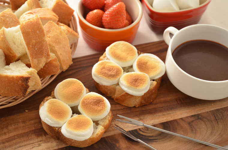 フランスパンと焼きマシュマロのチョコフォンデュ パンの通信販売 ポンパドウル