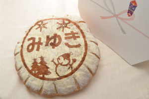一升パン（雪だるま）