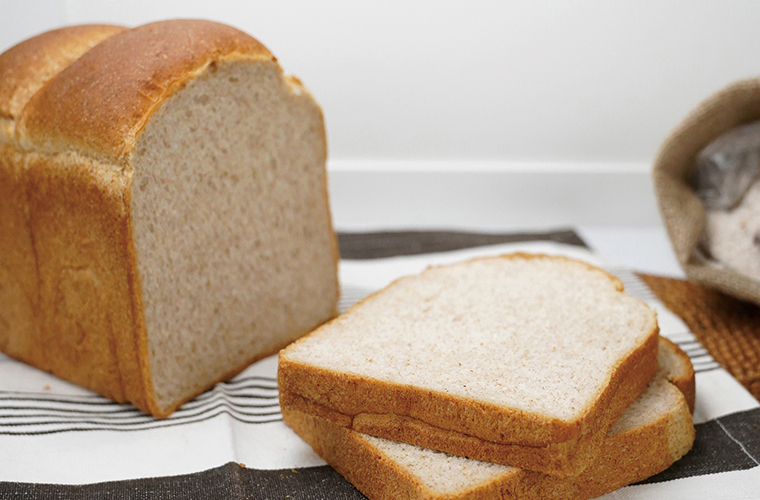 北海道産全粒粉の食パン（２斤）